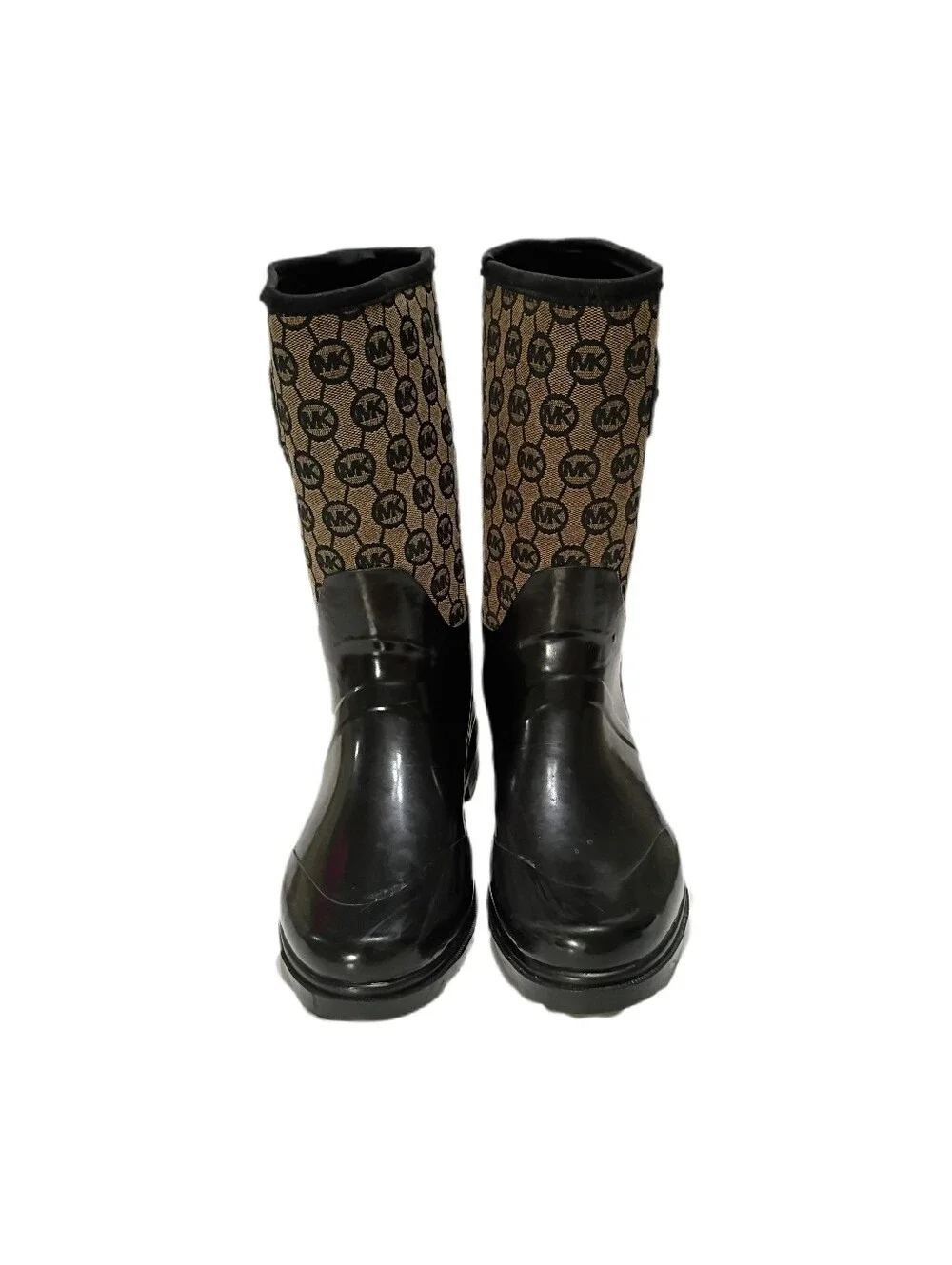 Michael Kors stay stylish